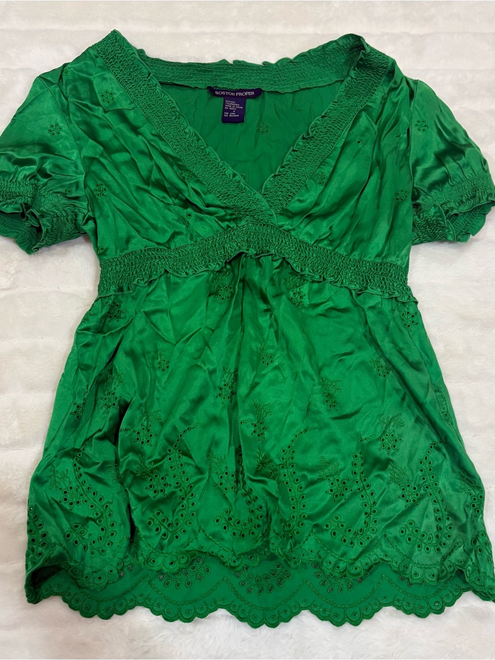 Boston Proper Emerald Green Eyelet V-Neck Blouse